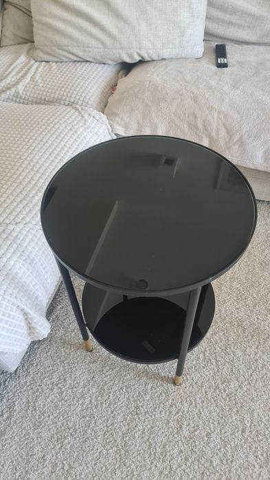 Szklany stolik Ikea Asperod czarny