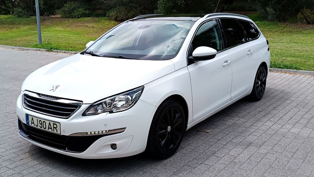 Peugeot 308 — fotografia 2