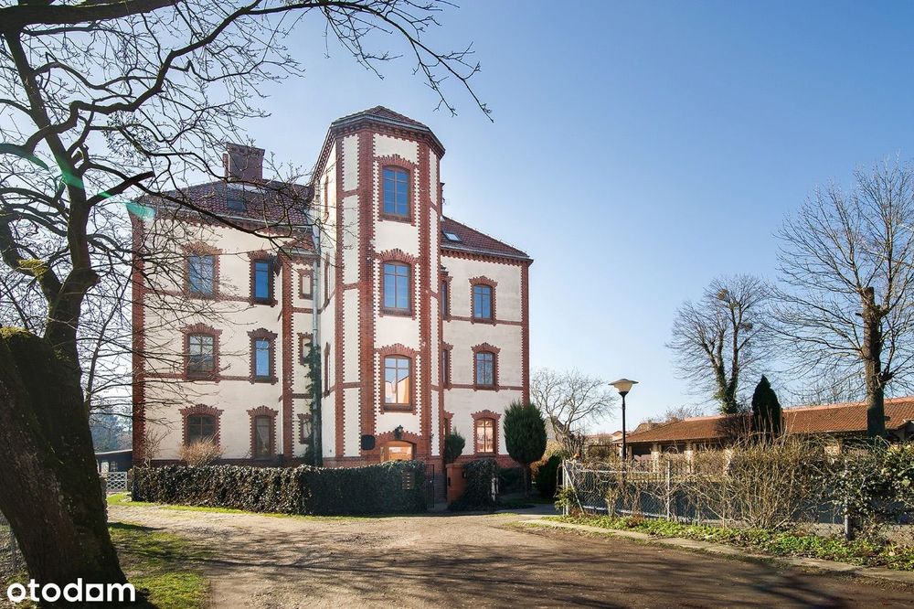 Dwupoziomowy apartament + garaż + miejsce parkingowe + ogród