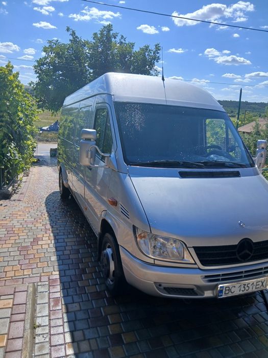 автомобіль мерседес спрінтер 416