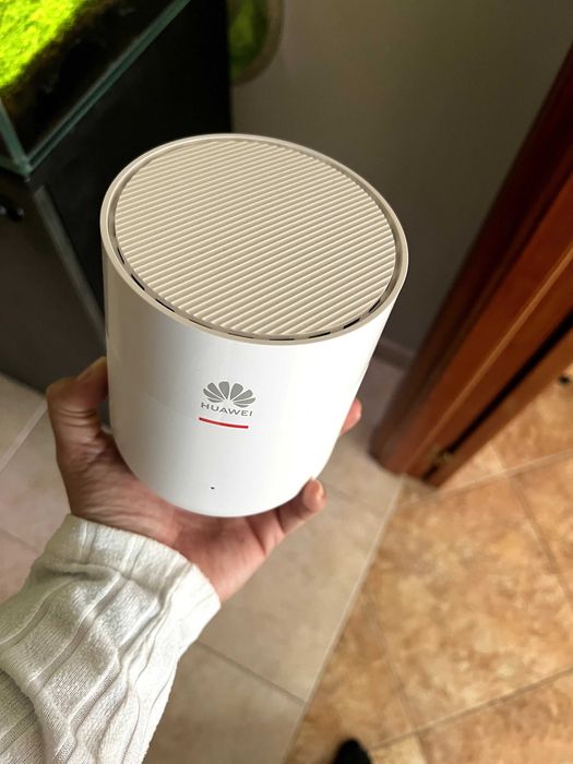 Router Huawei OptiXstar K562 — Ligação rápida e fiável para a tua casa