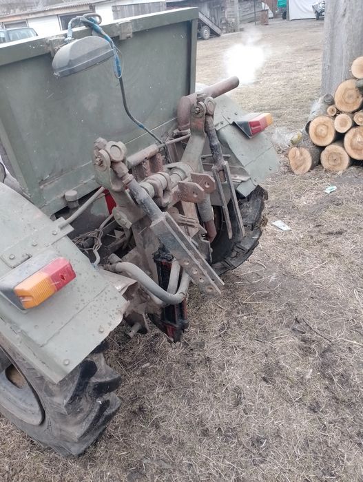 Продам саморобний трактор. Звертайтесь по телефону.