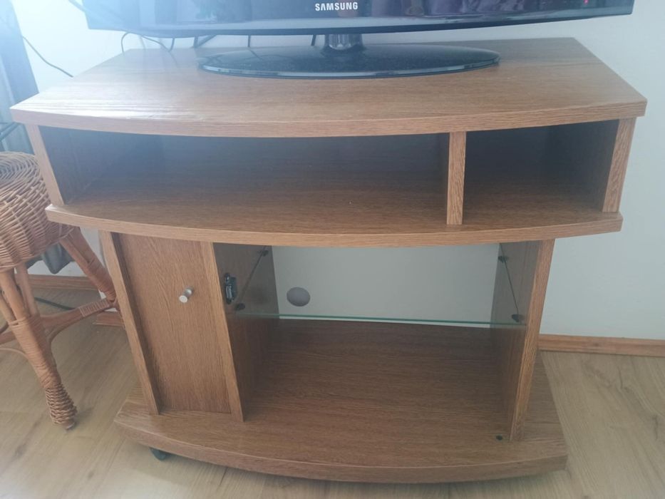 Sprzedam szafkę pod telewizor