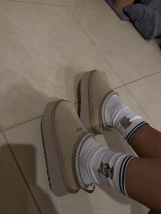 Стильні уггі UGG Tazz на високій платформі (Must Have сезону)