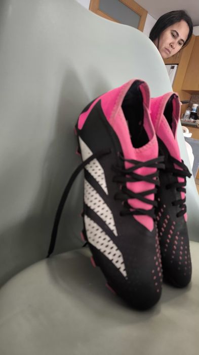 Chuteira adidas Predator 42