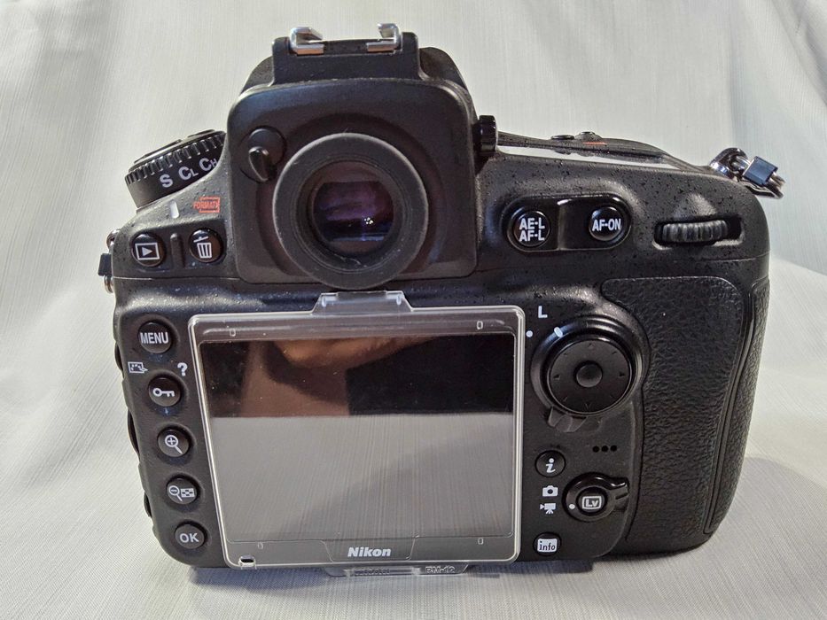 Nikon D 810 COMO NOVA , com apenas 5626 Disparos + Vários accesórios