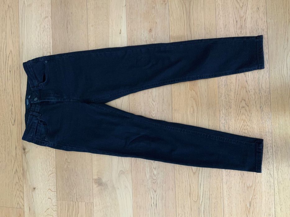 Spodnie czarne jeansy Reserved 34 XS SLIM PUSH UP