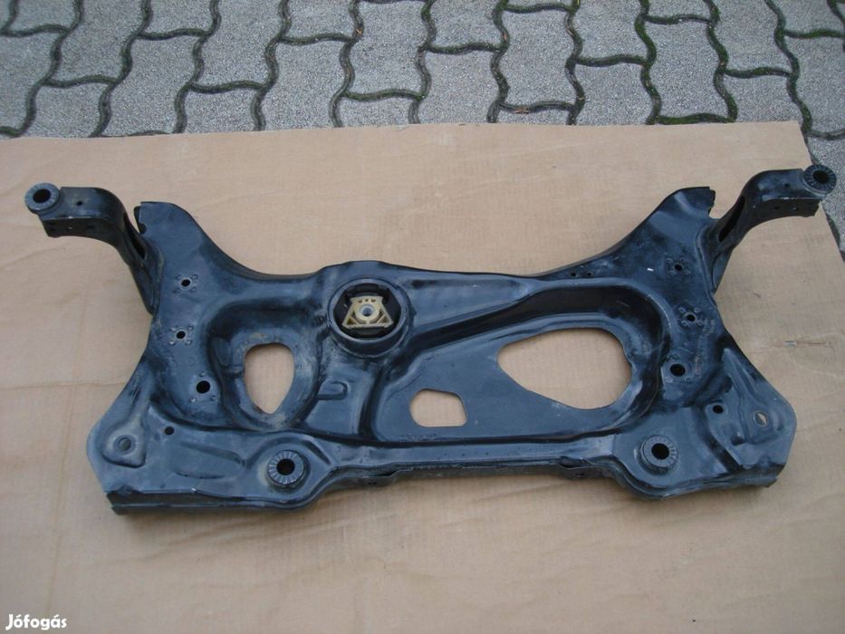 Балка 5Q0199315Q Цапфа  skoda octavia A7 VW golf 7 5q0501115