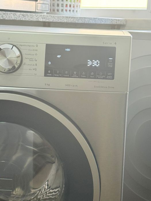 Máquina de Lavar Roupa Bosch Série 6 – 9kg | 1400 rpm | Inox – Como Nova