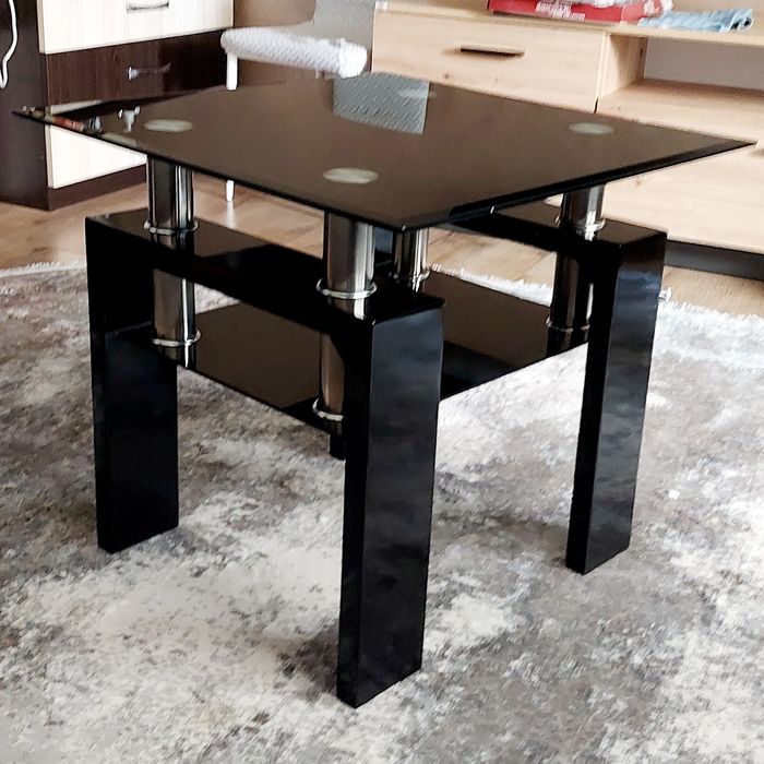 Скляний квадратний столик журнальний