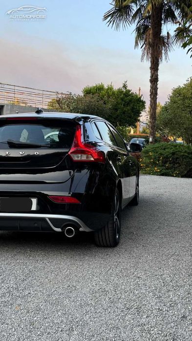 Volvo V40 2.0 R-Design — photo 5