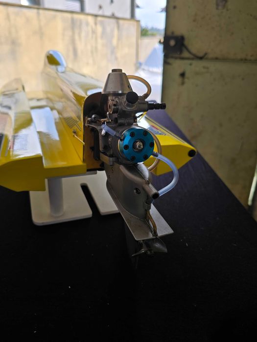 Barco rc nitro f1 aquacraft