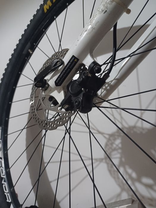 Bicicleta em otimo estado BTT