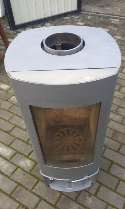 Kominek wolnostojący