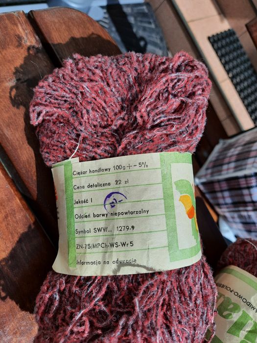 Sprzedam wełnę z czasów PRL