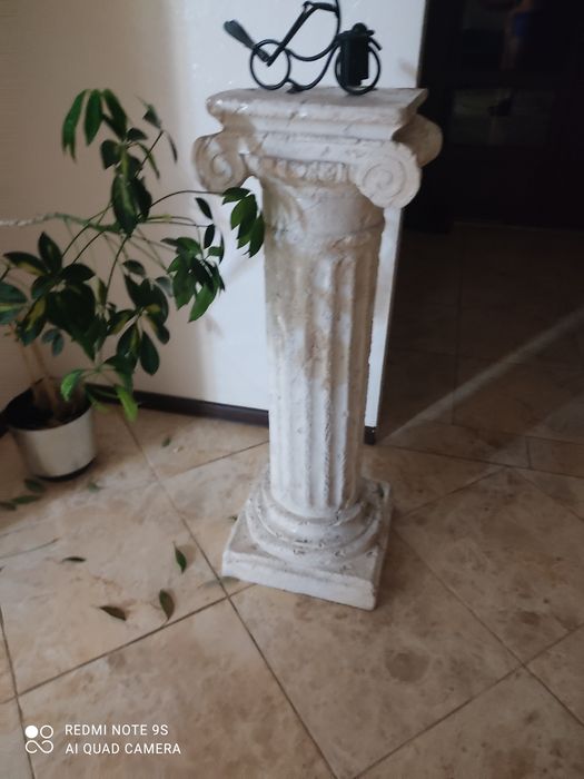 Колона римська інтерєр