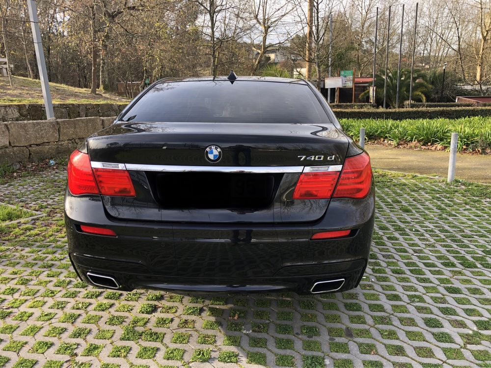 Usados 2013 BMW 740 3.0 Diesel 313 CV (€ 25.500), Porto