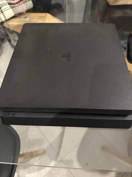 Ps4 1 TB+ 3 comandos