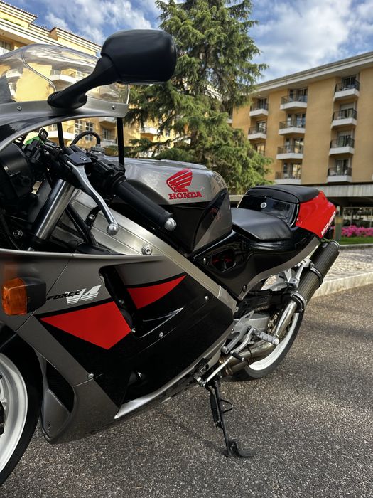 Honda VFR 400 R (NC30)