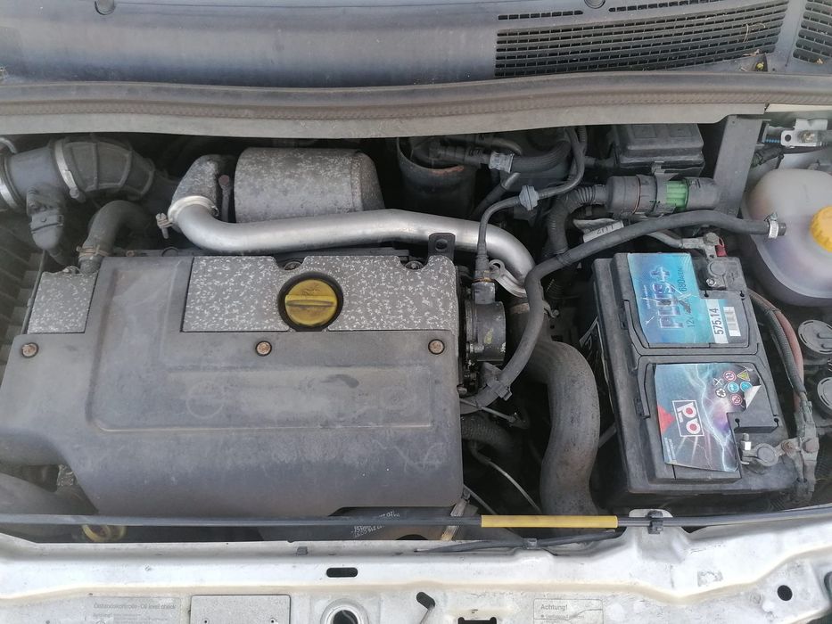Opel Zafira A 2.0Dti (para despachar por estar parada)