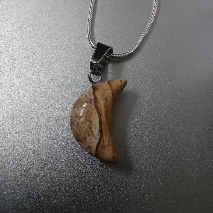 Fio de Prata com Jaspe Meia Lua