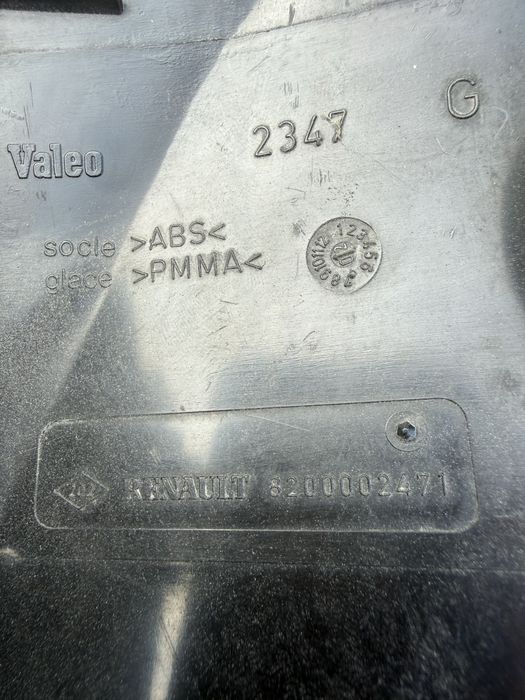 Фонарь левый стоп задний Renault Laguna 2