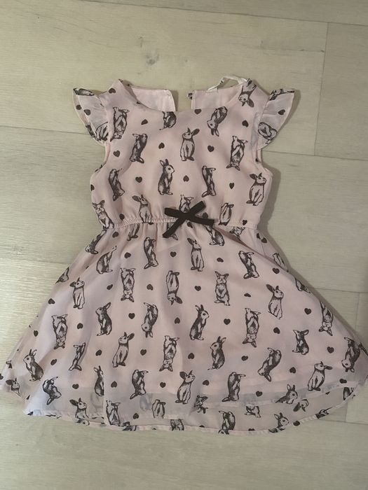 Нежное платье h&m с кроликами, размер 104