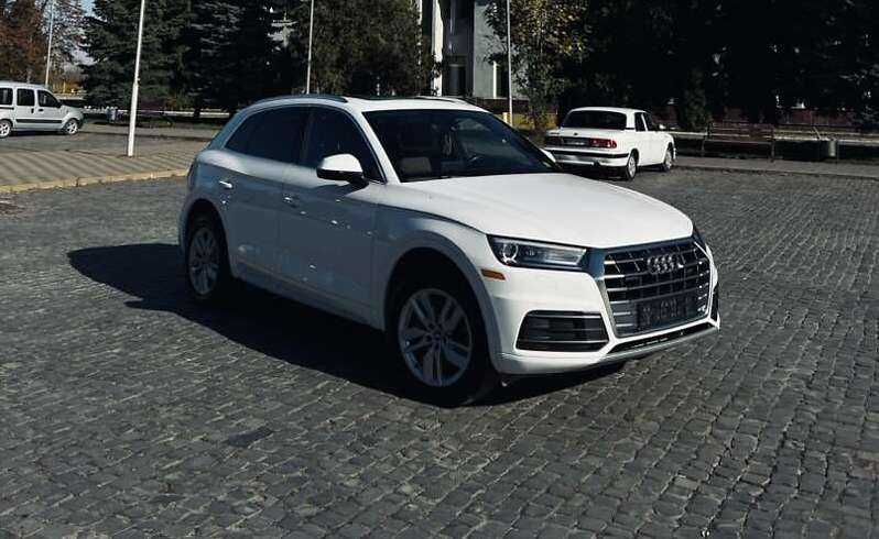 Audi Q5 2020 года