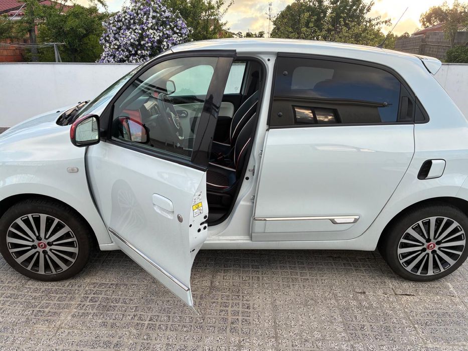 Renault Twingo 0.9 TCe Le Coq Sportif (2020) | Nacional | Como Novo – 27.000 km