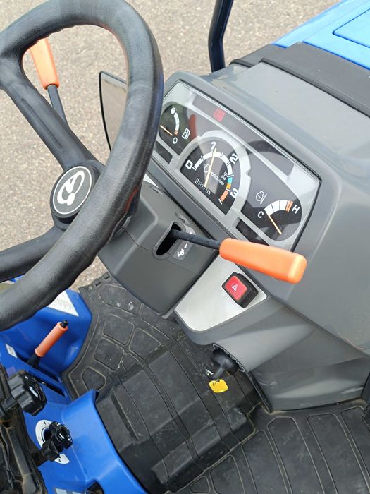 Ciągnik Iseki TM3217 Fabrycznie Nowy, Skrzynia 8+8