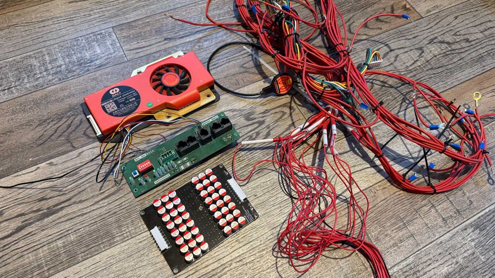 Daly smart BMS / БМС Lifepo4 16S 48V 400A + 5A балансир + плата