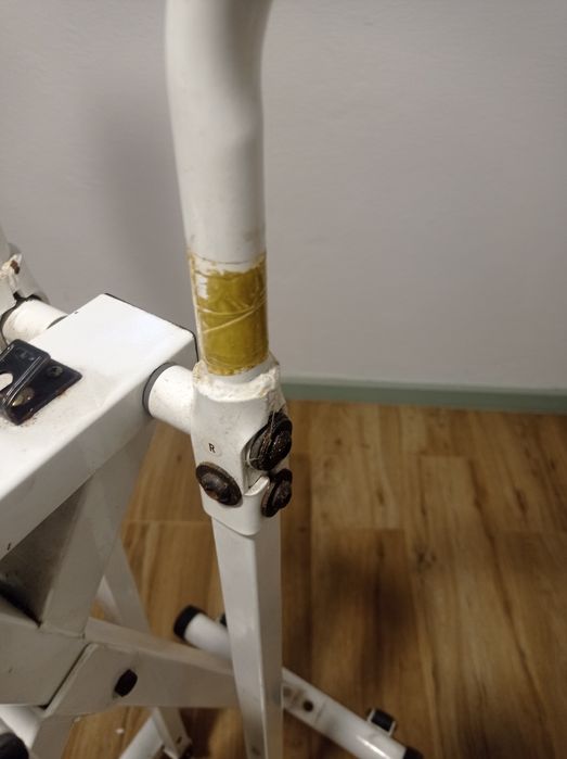 Basic White Elliptical Machine440987578710763521