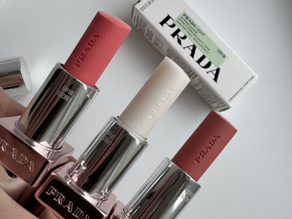 Бальзам для губ Prada