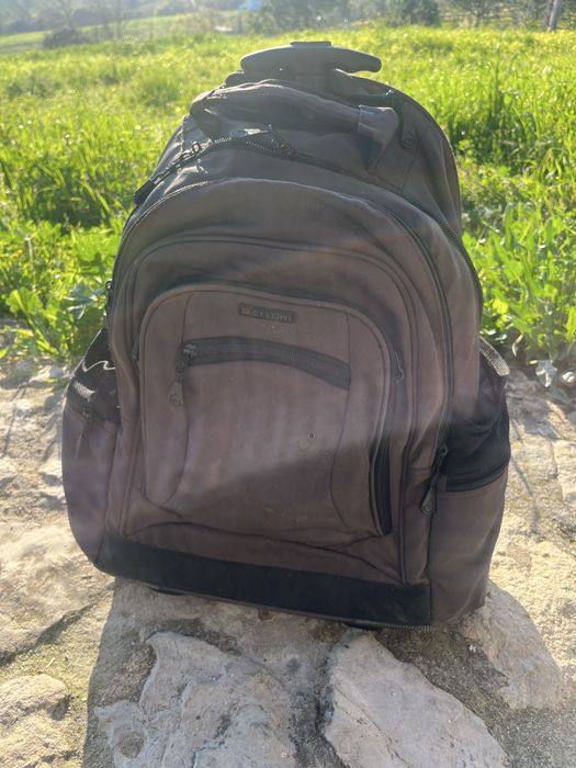 Mochila com rodas Cellini castanha