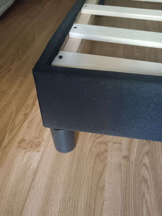 duas camas de solteiro