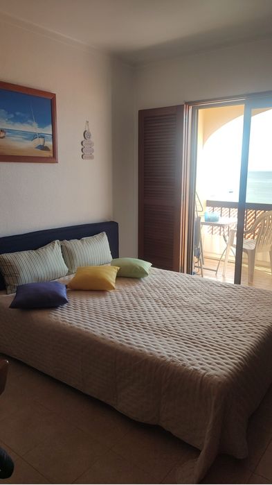 Apartamento T1 - 1ª Linha da praia c/garagem wi-fe