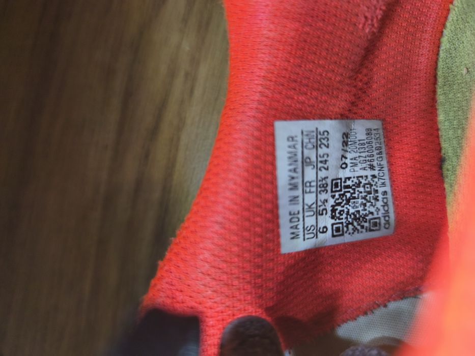 Halówki firmy adidas