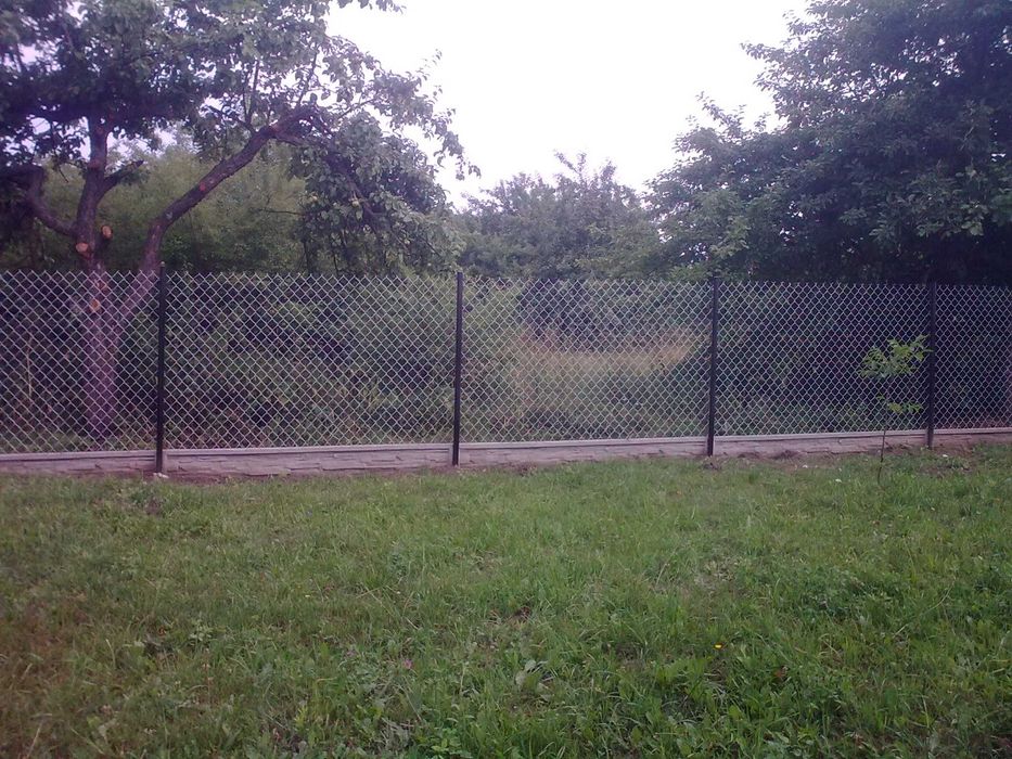 Ogrodzenie z siatki, 150cm ocynkowana + płyta oraz montaż