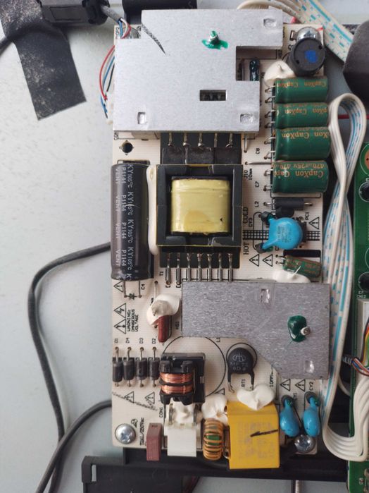 LCD LED Blaupunkt - (Avariado - para reparar ou tirar material)