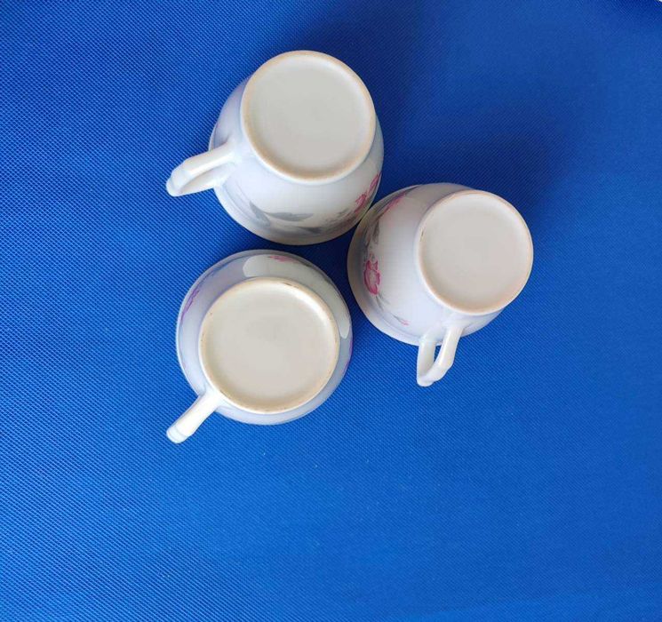 Filiżanki ze spodeczkami talerzyk, 3 kpt., stara porcelana, chińskie