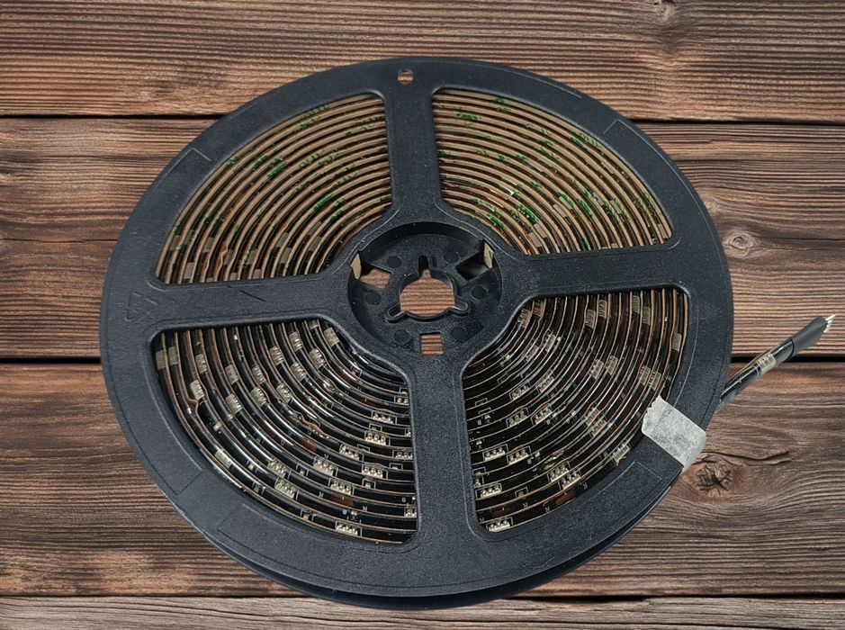 Taśma LED RGB firmy Lethe. 5m
