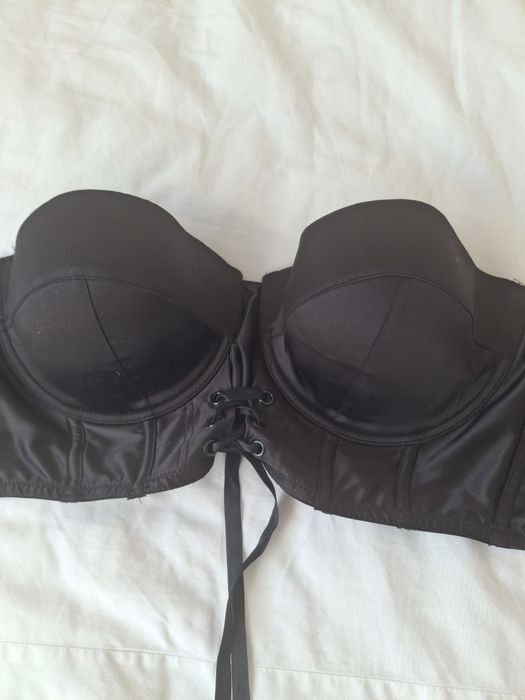 Biustonosz pod marynarkę