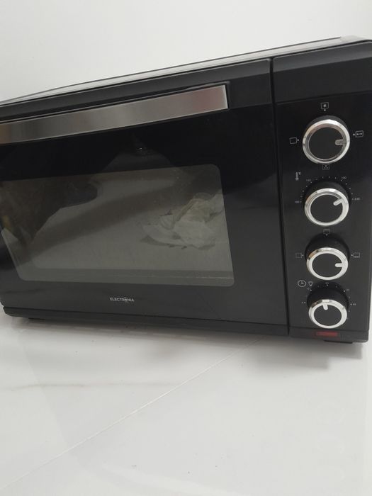Vendo. Miniforno usado marca  Electronia para peças