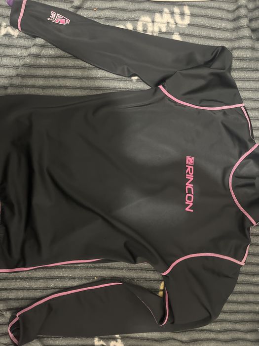 Чорно-рожева кофта