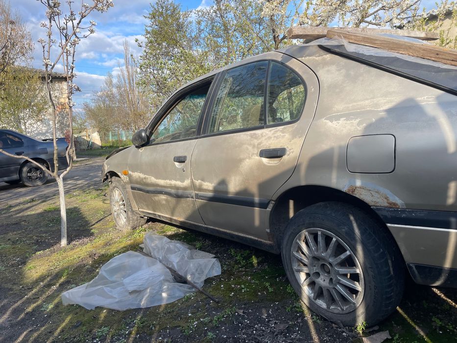 Nissan primera p10