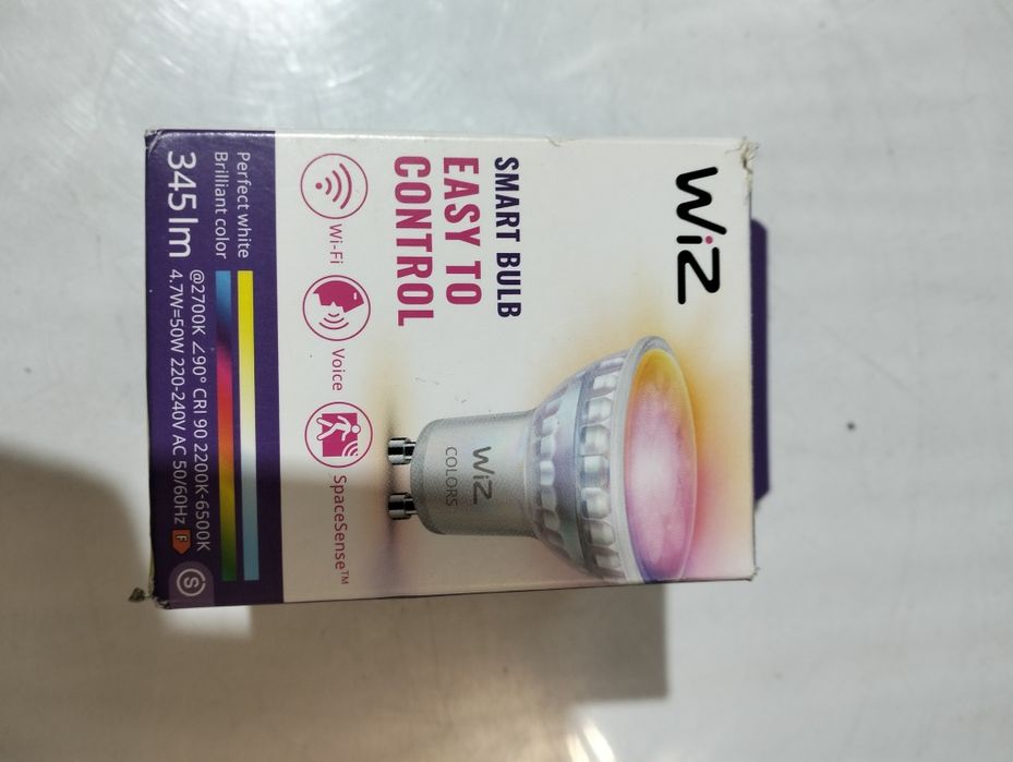 inteligentna żarówka LED WiZ Colors z gwintem GU10.
