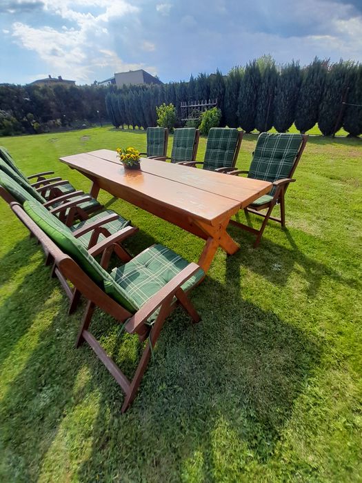Solidny drewniany stół i krzesła  do altanki, ogrodu  lub na taras