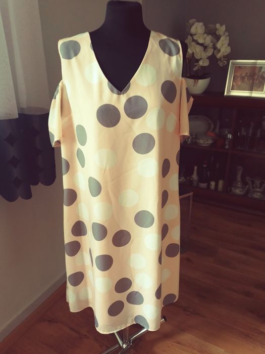 Sukienka prosta grochy lato 40 luzna