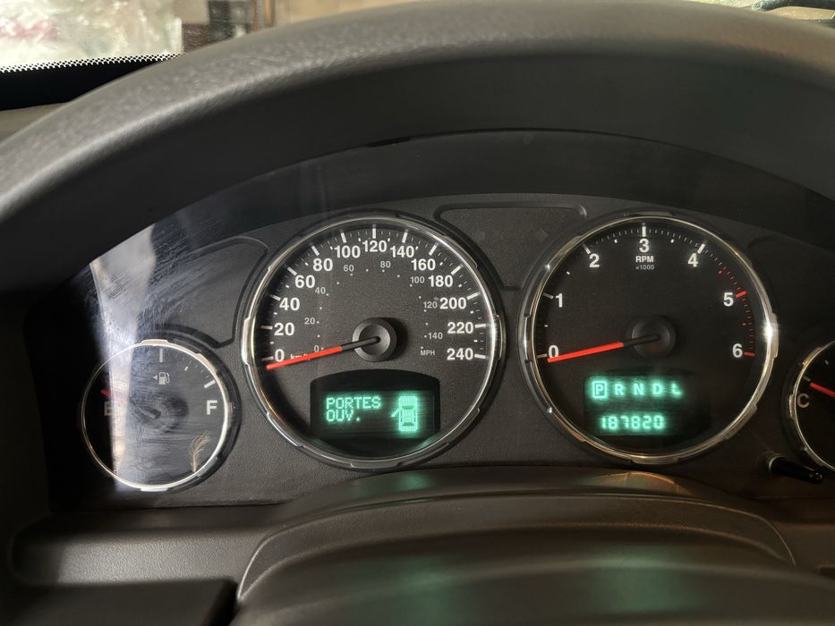 Jeep Cherokee KK 2.8 CRD Limited bez rdzy.