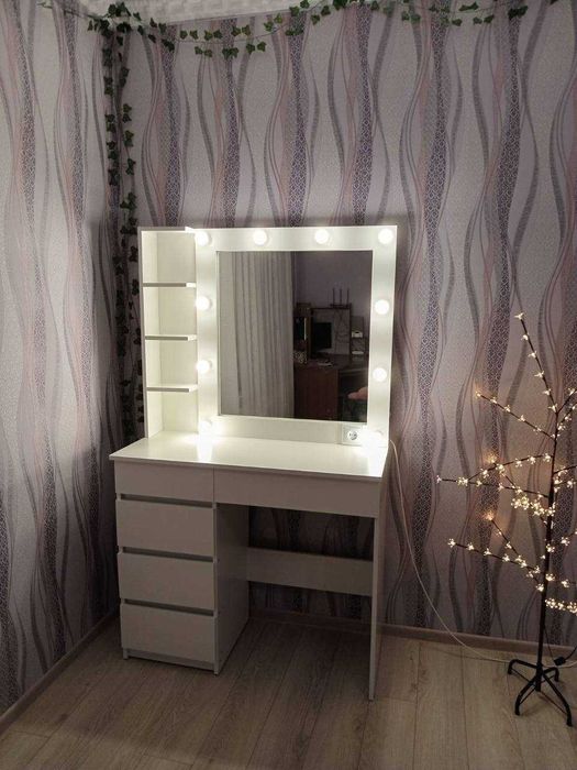 Стол визажный бровиста бьюти Туалетний гримерный столик макияжный